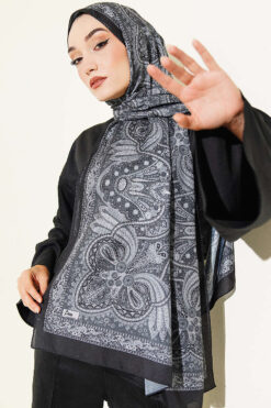 Alternative view of Vintage Patterned Printed Shawl Black
