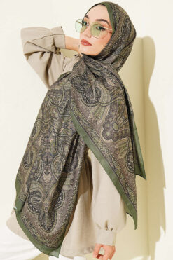 Alternative view of Vintage Patterned Printed Shawl Green
