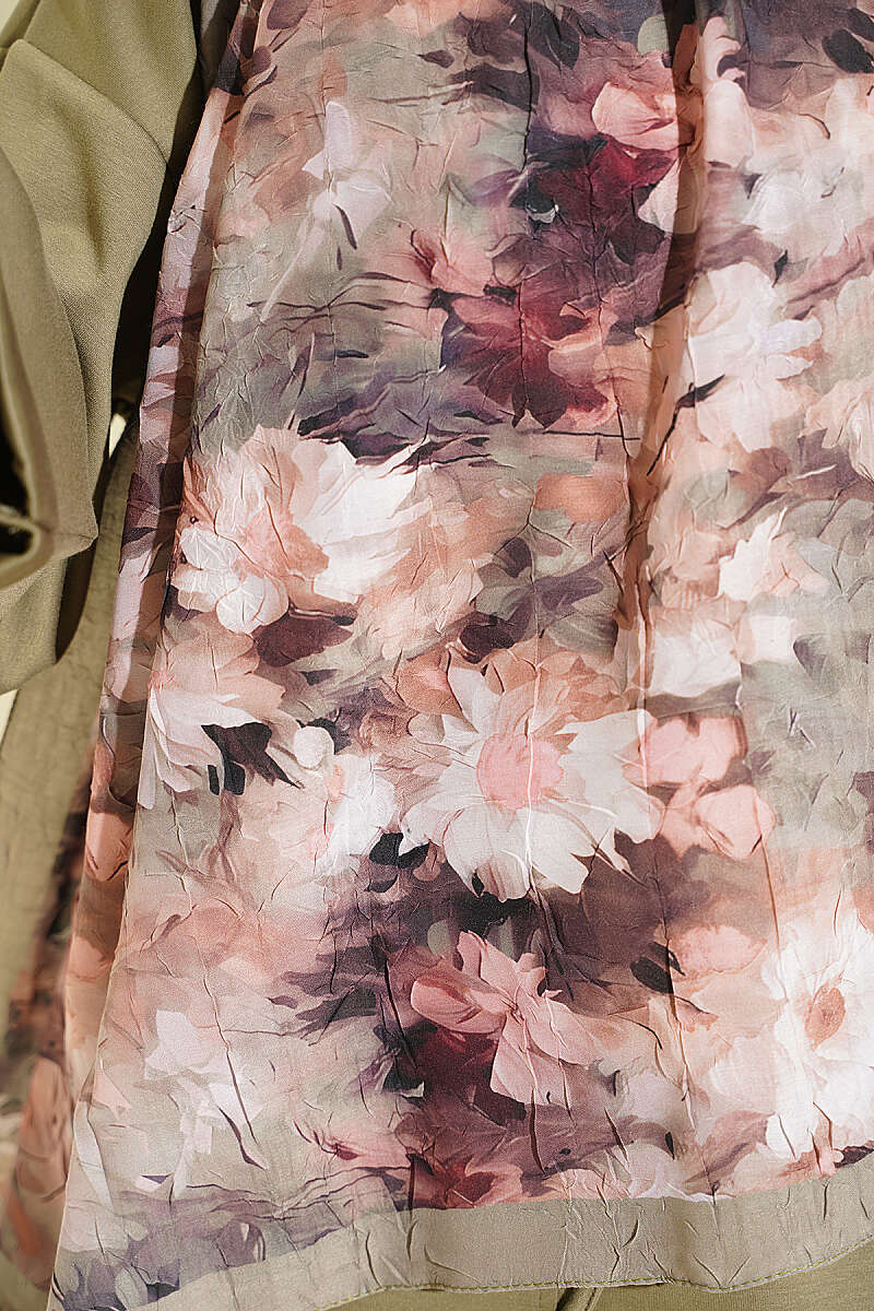 Daisy Pattern Bamboo French Terry Shawl Khaki - Imagen 4