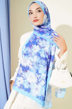 Alternative view of Daisy Pattern Bamboo French Terry Shawl Blue