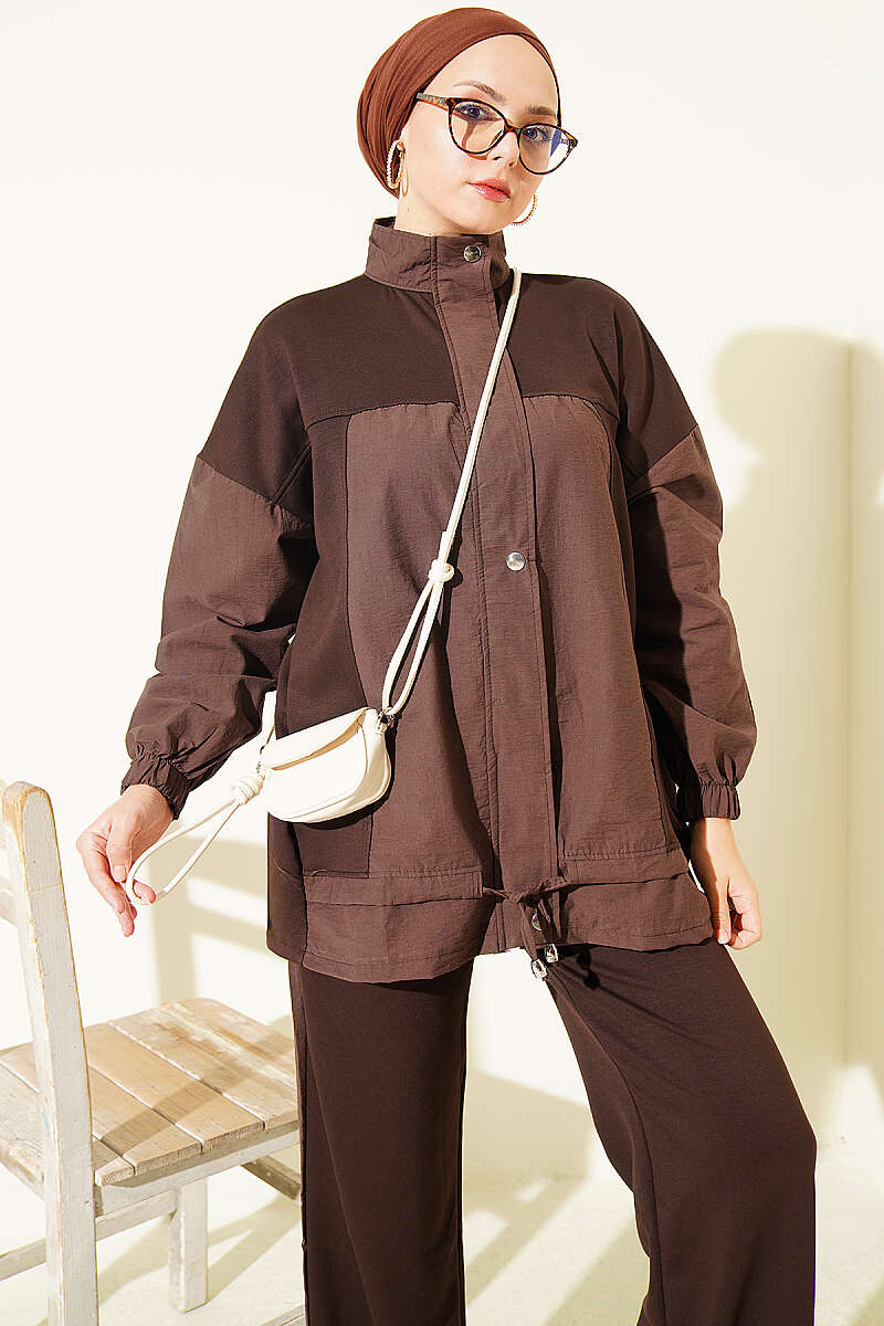 Partially Detailed Snap Button Two-Piece Set Brown - Imagen 2