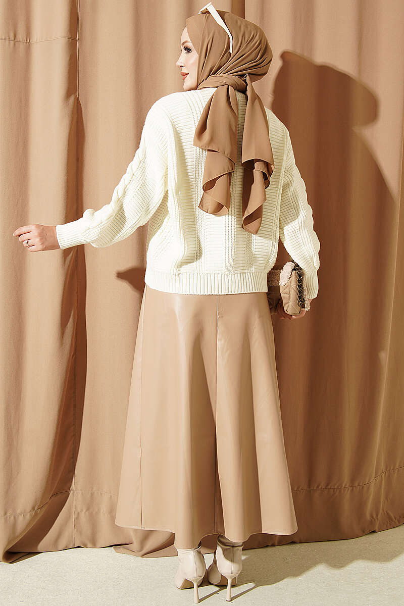 Knitted Short Cardigan with Button Details Ecru – Bild 3