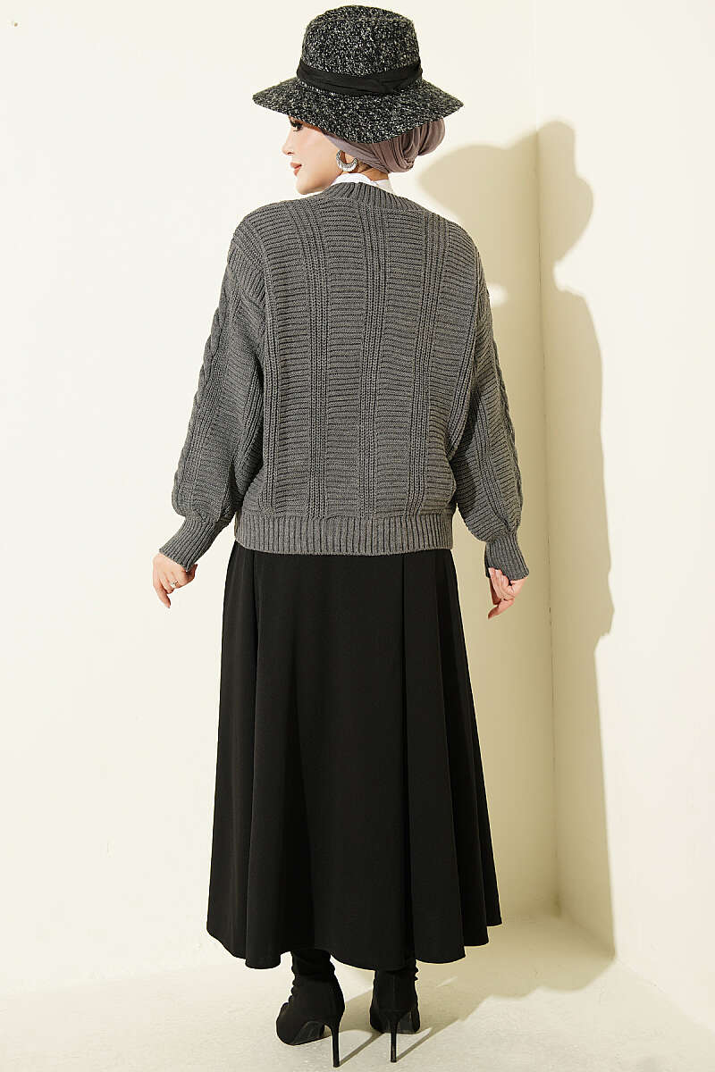 Knitted Short Cardigan with Button Details Smoke – Bild 3