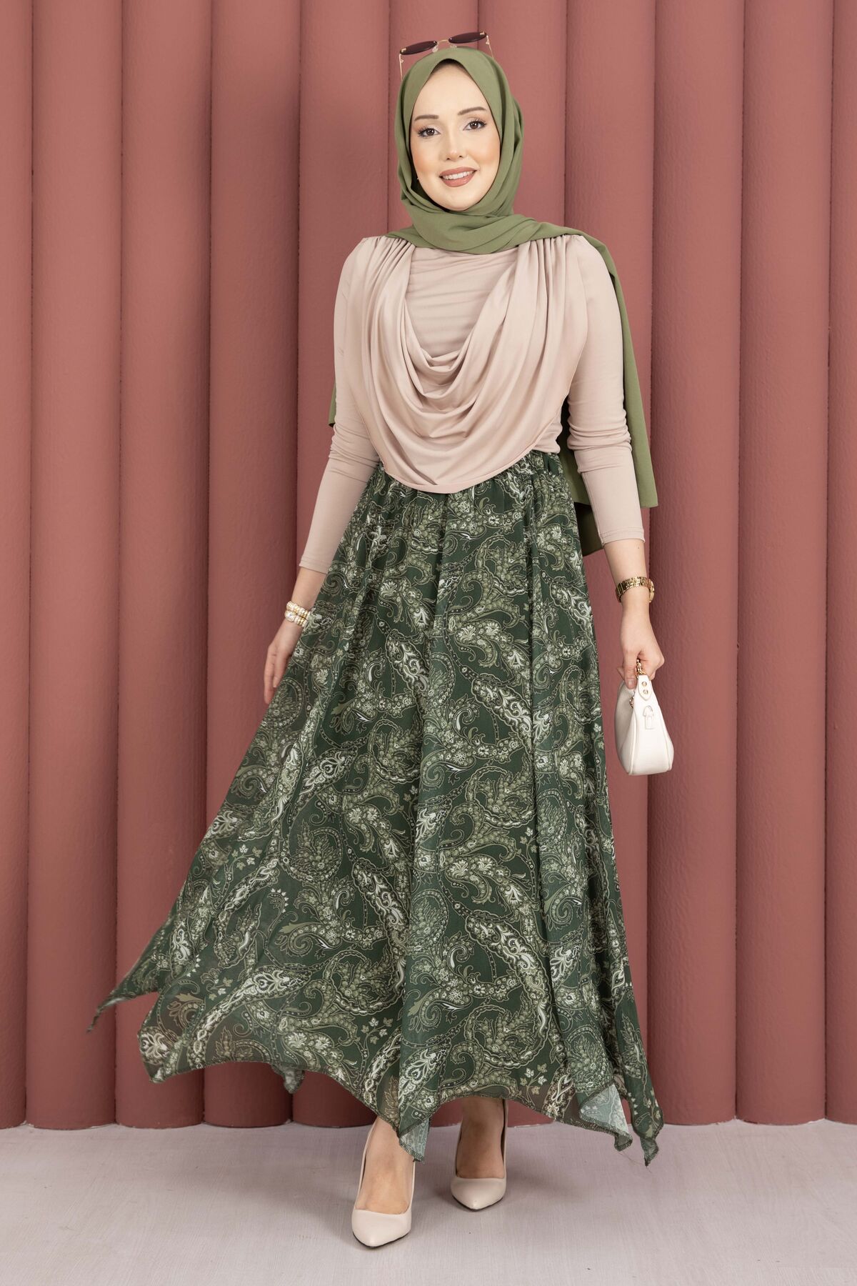 Asymmetrical Cut Chiffon Skirt with Shawl Print Khaki - Imagen 3