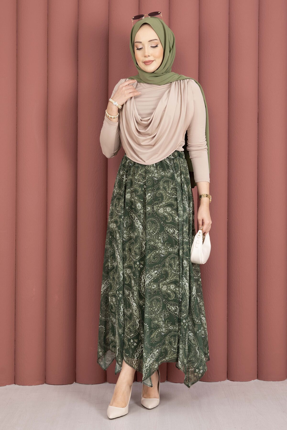 Asymmetrical Cut Chiffon Skirt with Shawl Print Khaki - Imagen 5