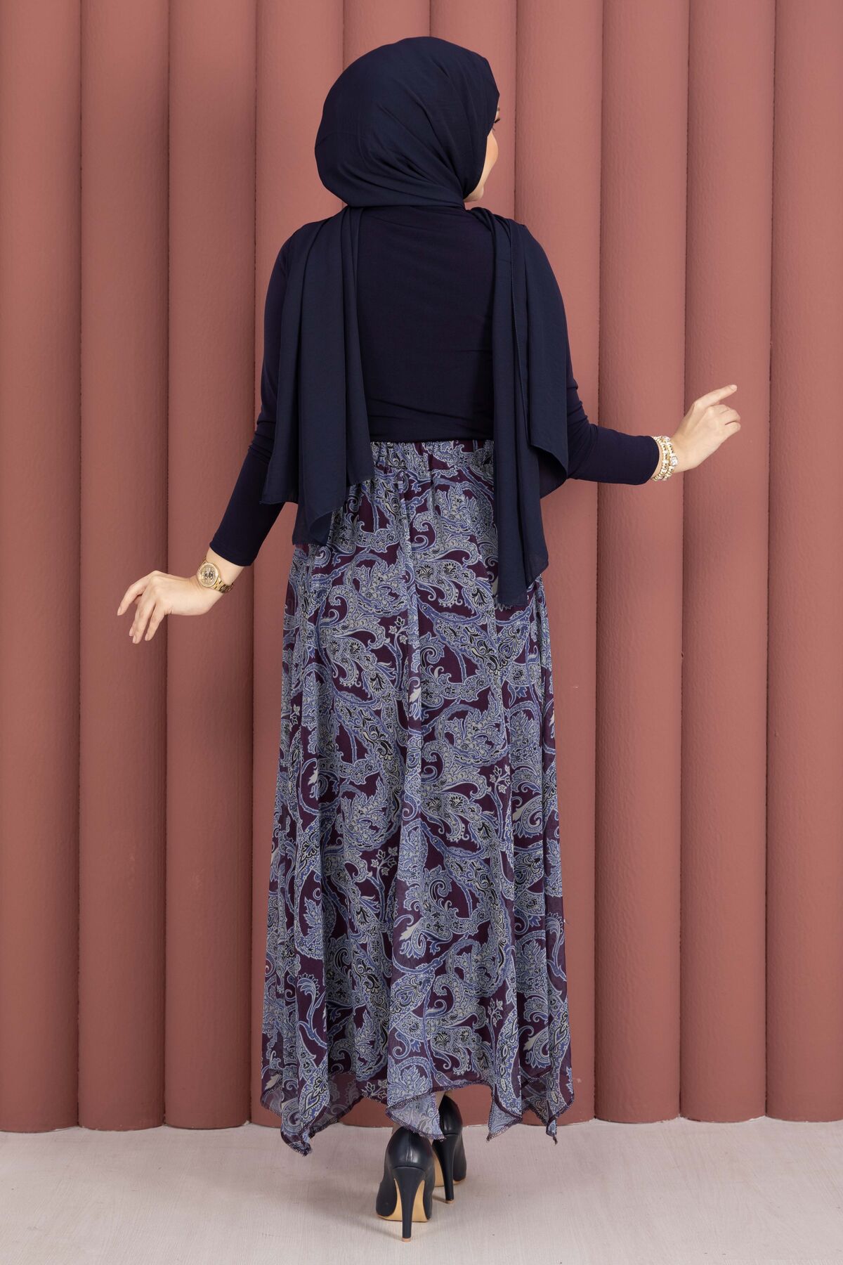 Asymmetrical Cut Chiffon Skirt with Shawl Print Plum - Imagen 5