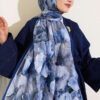 ⁦Floral Bamboo Crinkle Scarf with Stripe Details Navy Blue⁩ - الصورة ⁦2⁩