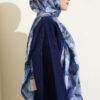⁦Floral Bamboo Crinkle Scarf with Stripe Details Navy Blue⁩ - الصورة ⁦3⁩