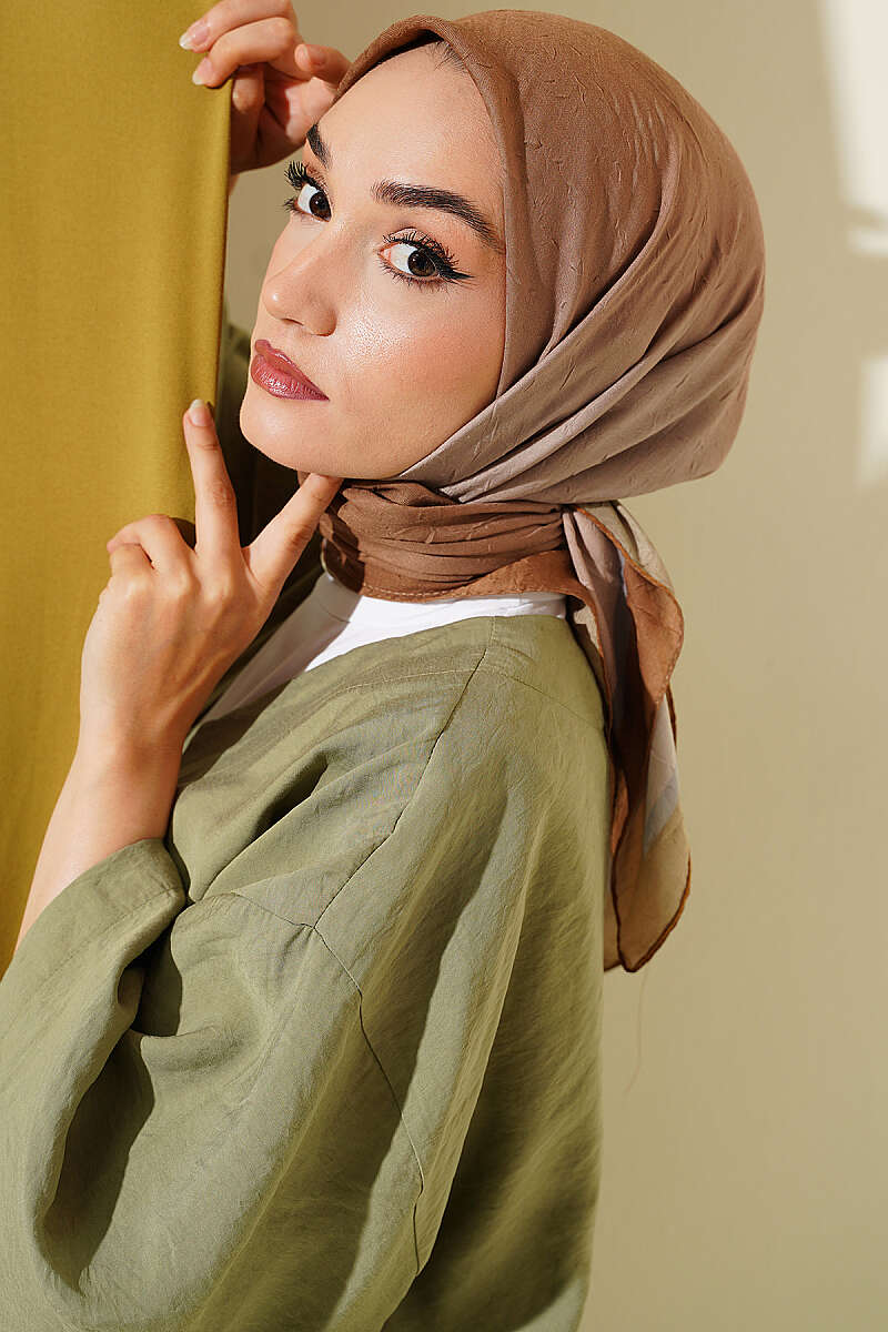 Striped Bamboo Crinkle Scarf Henna Green - Image 5