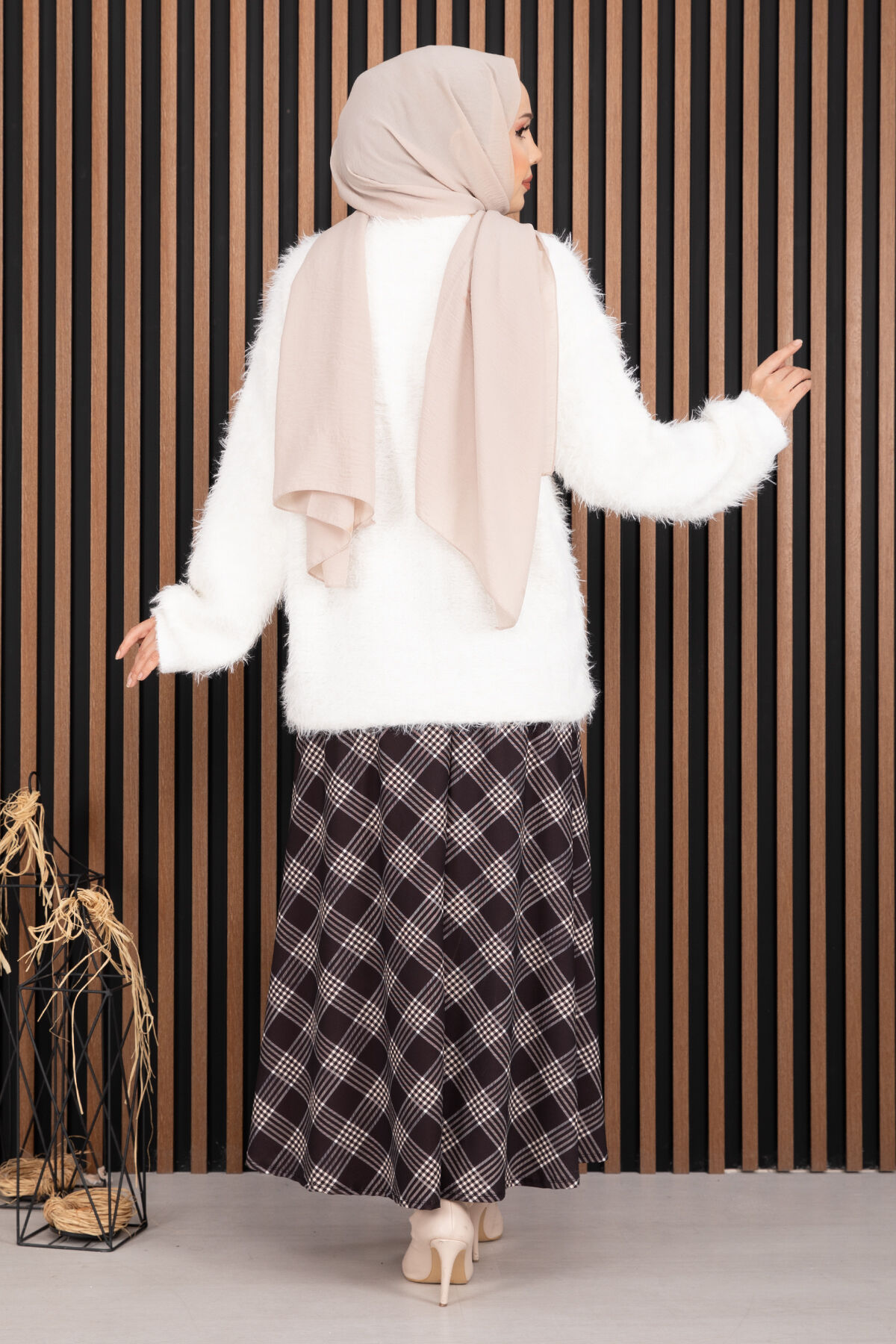 Soft Plush Textured Knit Sweater Ecru – Image 6