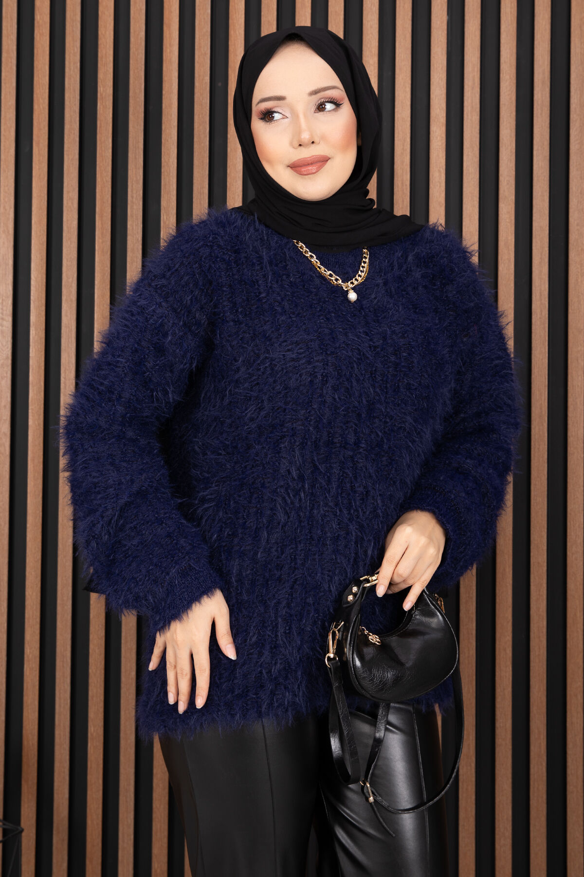 Soft Plush Textured Knit Sweater Navy Blue – Image 4