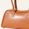 Long-handled zippered baguette bag Tan - Imagen 3
