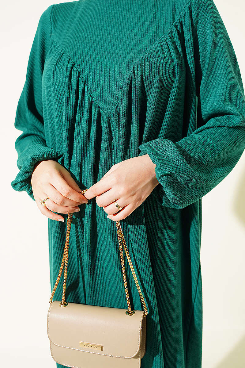 V-Neck Dress with Gathered Detail Green – Bild 4