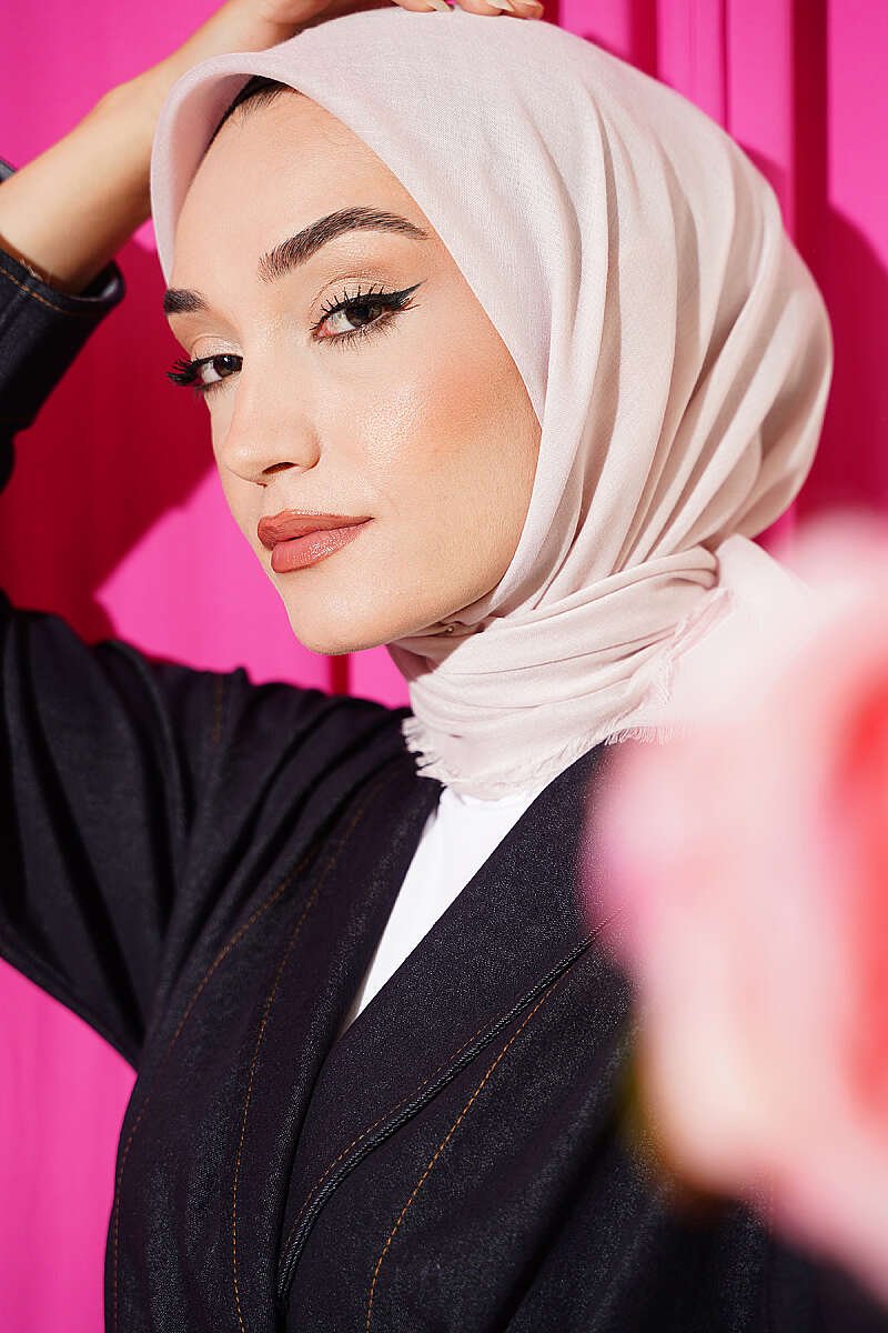 Vera Plain Scarf with Hem Edge Powder Pink