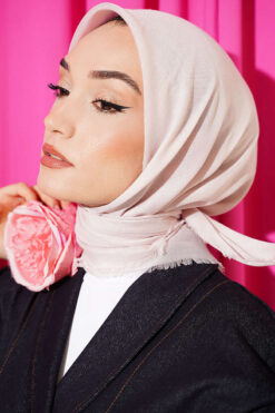 Alternative view of Vera Plain Scarf with Hem Edge Powder Pink