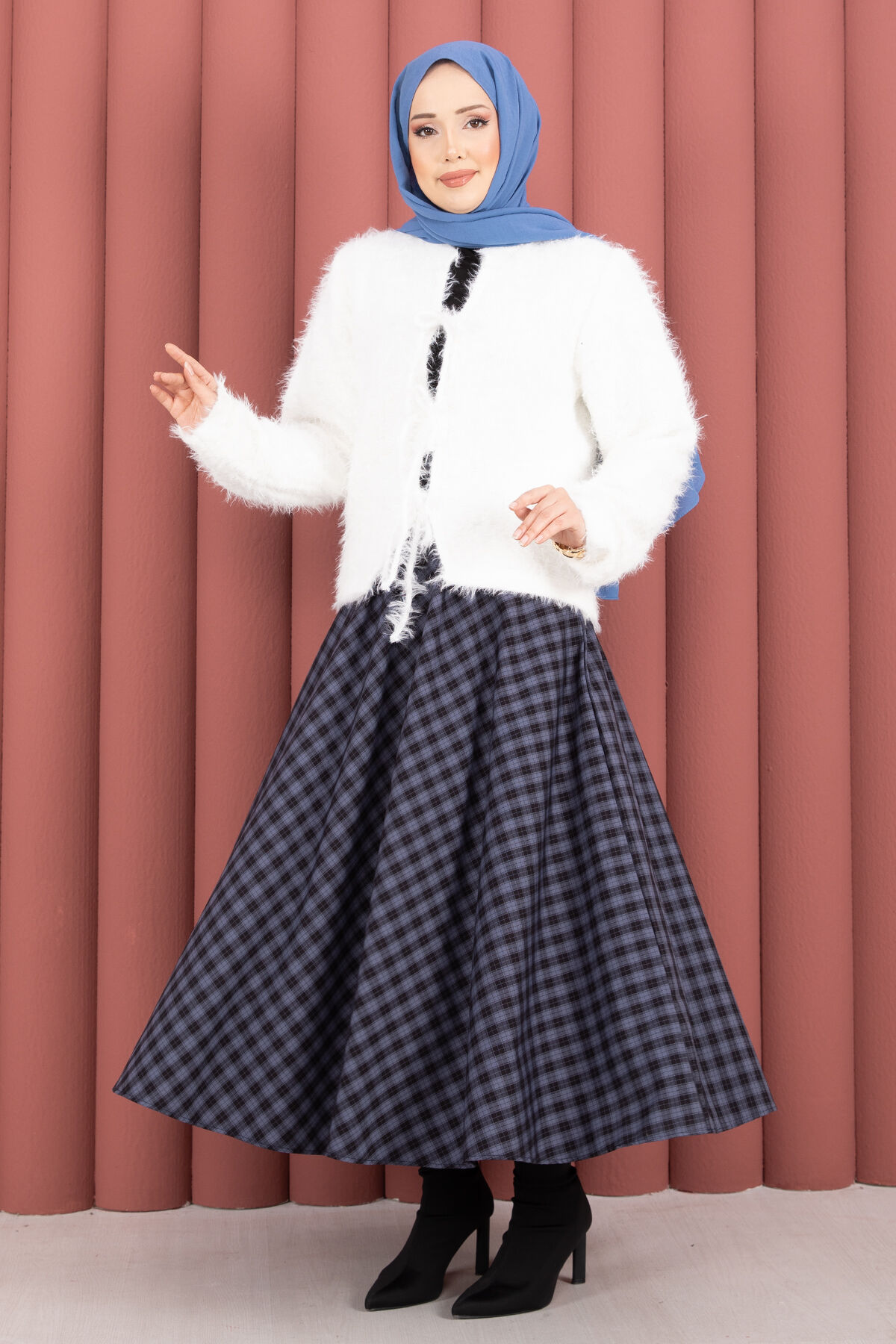 Vera Plush Cardigan with Front Tie Ecru - Imagen 4
