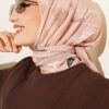 ⁦Verona Patterned Bamboo Crinkle Scarf Camel⁩ - الصورة ⁦2⁩