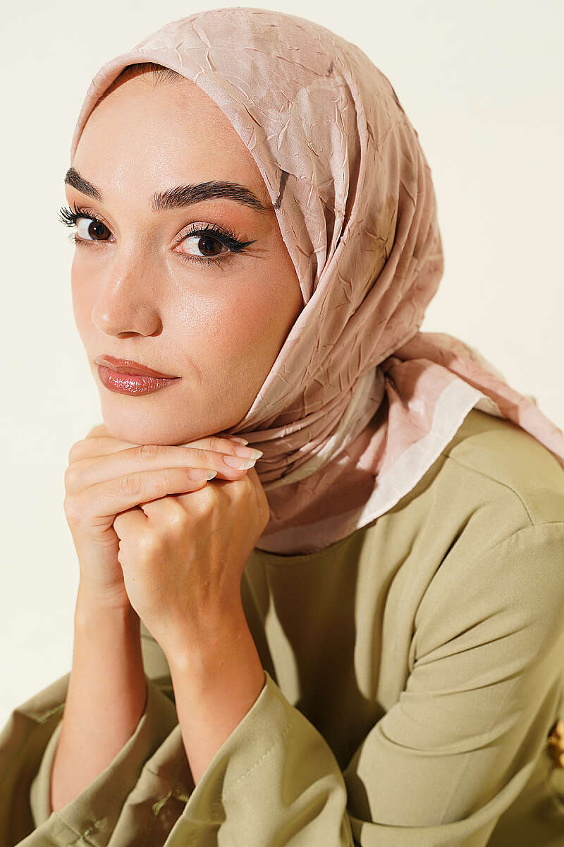 Verona Patterned Bamboo Crinkle Scarf Champagne