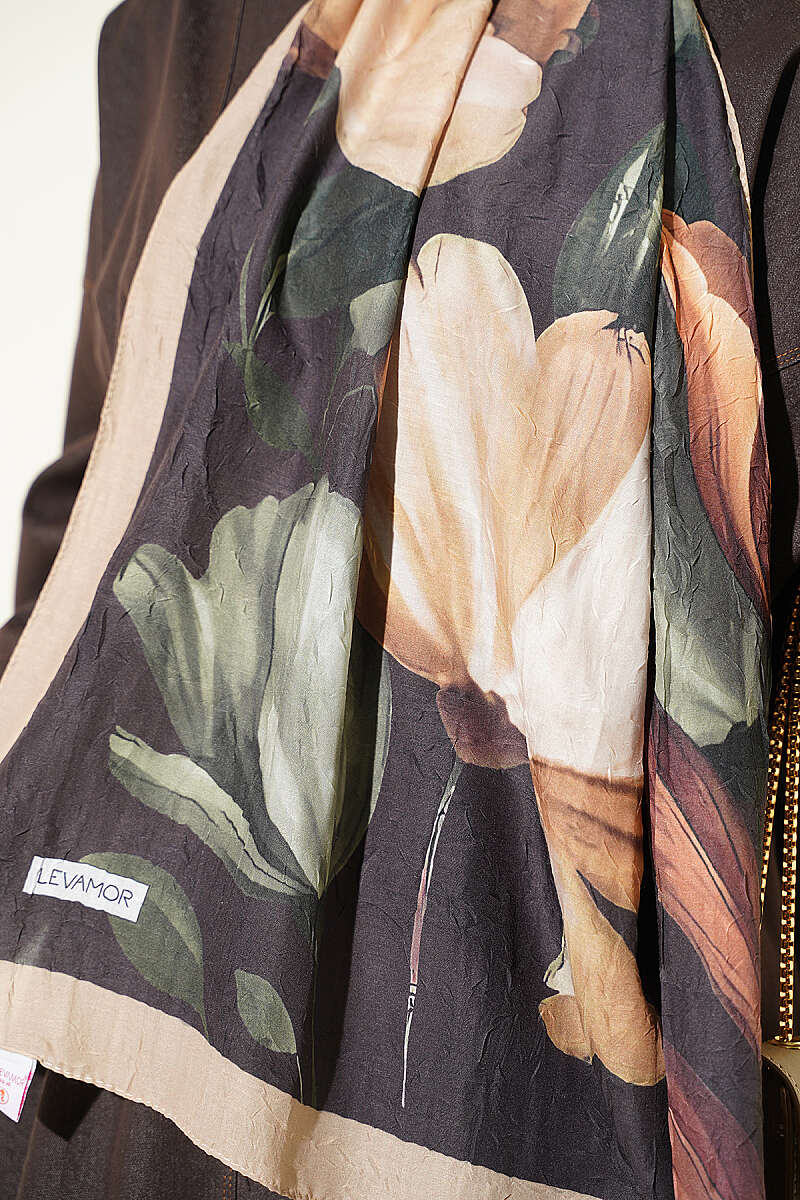Viona Bamboo French Terry Shawl Sand Beige – Image 4