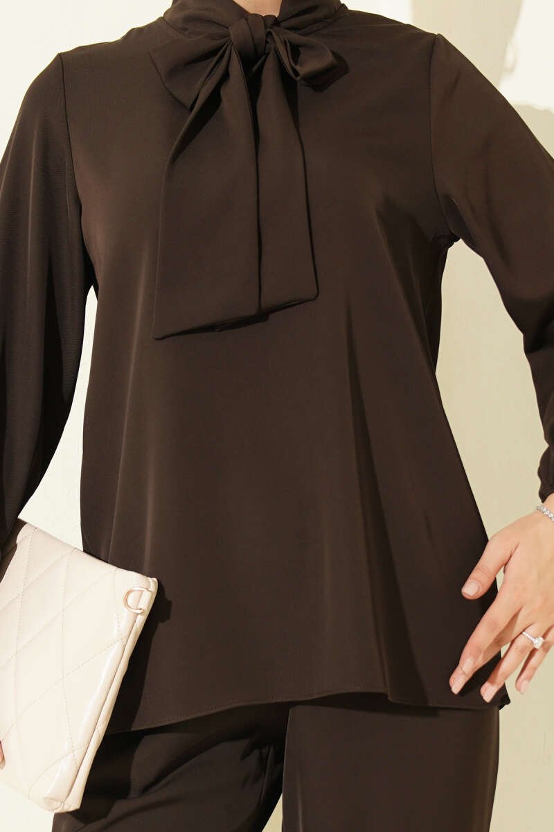 Collared Two-Piece Set with Tie Detail Dark Brown - immagine 4