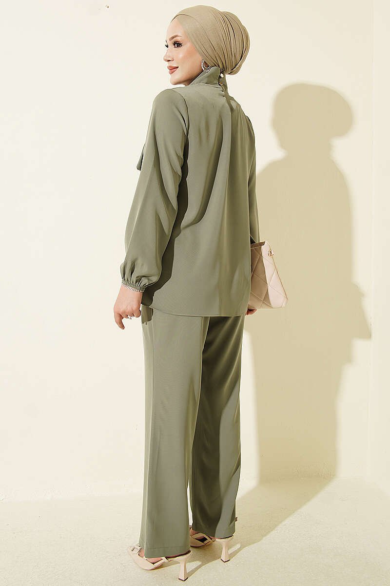 Collared Two-Piece Set with Tie Detail Hazel - immagine 3