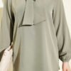Collared Two-Piece Set with Tie Detail Hazel - immagine 4