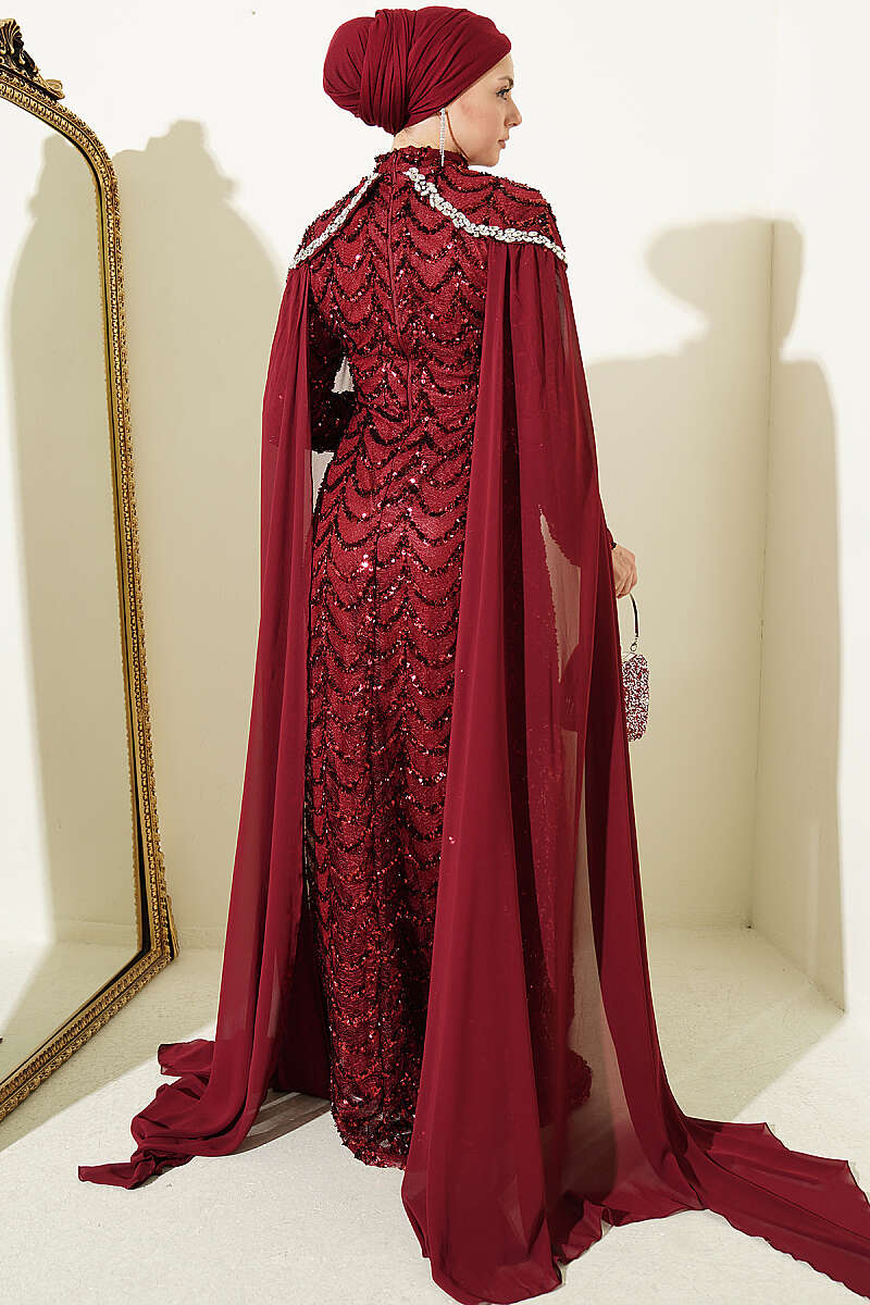 Embroidered Necklace with Beaded Detailing and Cape-Style Evening Dress Burgundy - الصورة 3