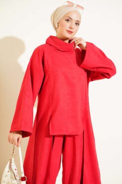 Alternative view of Two-Piece Set with Side Panel Details Red