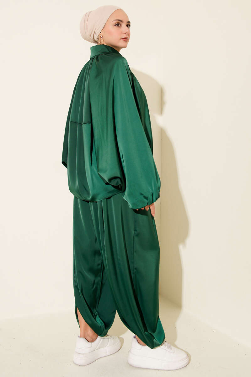 Batwing Sleeve Satin Loose Two-Piece Set Emerald - Image 3