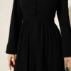 Half-Button Waffle Knit Dress Black – Bild 4