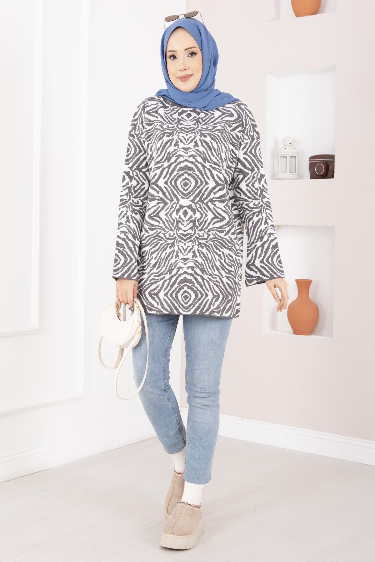 Zebra Print Knitted Sweater Grey