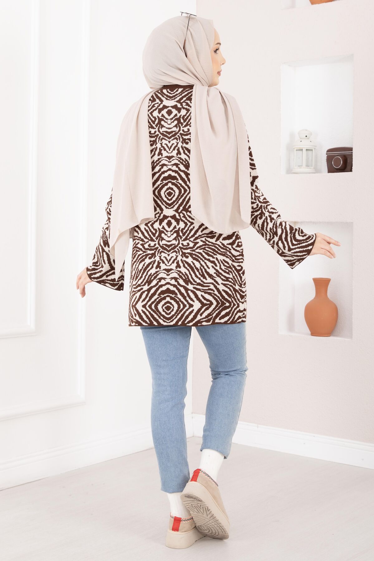 Zebra Print Knitted Sweater Brown – Image 4