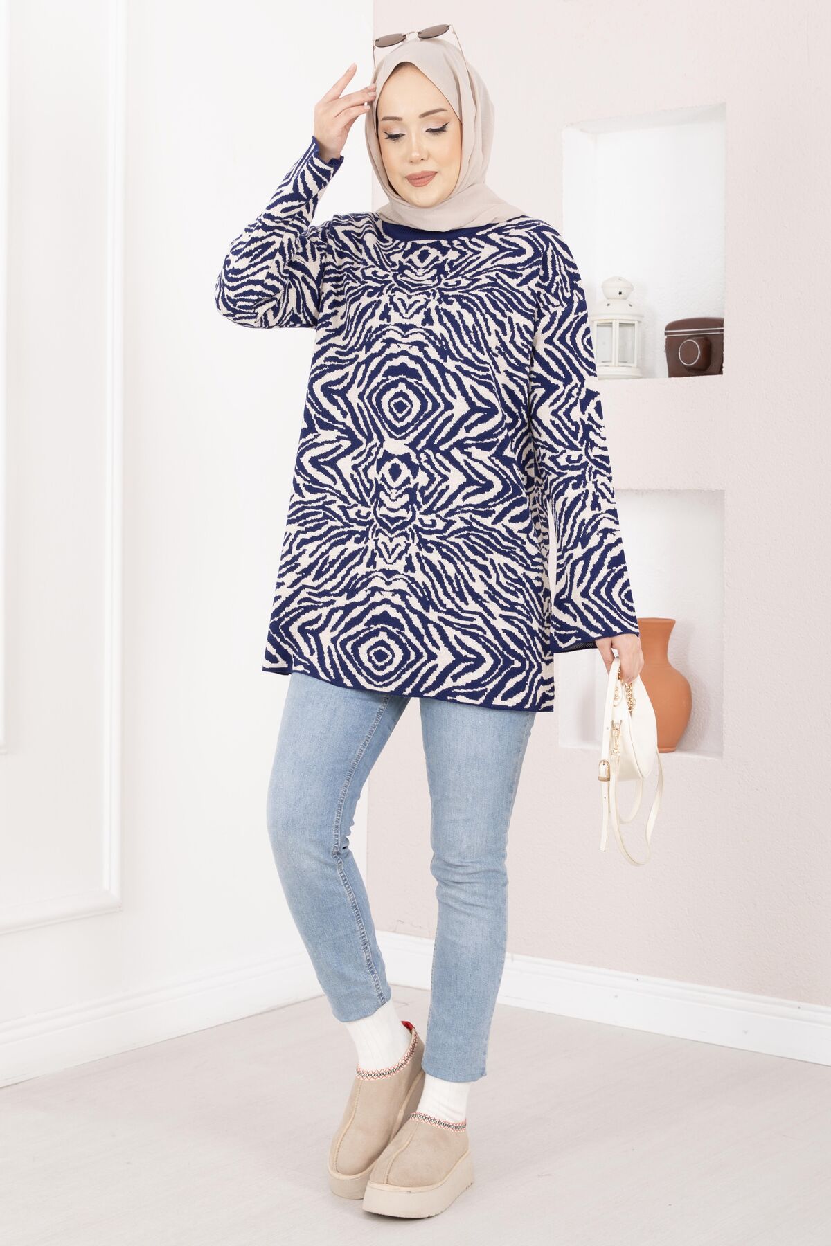Zebra Print Knitted Sweater Navy Blue - Image 3