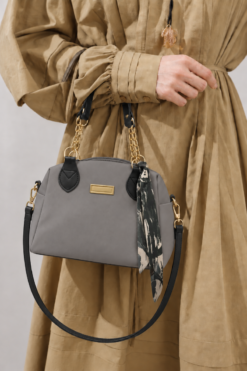 Chain Handle Detail Bag Grey