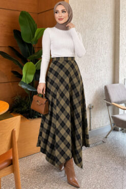 Alternative view of Asymmetrical Checkered Hem Edge Skirt Khaki