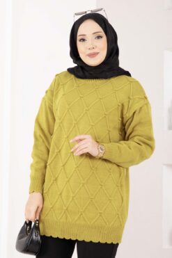 Alternative view of Diamond Pattern Pom-Pom Detailed Knit Sweater Green