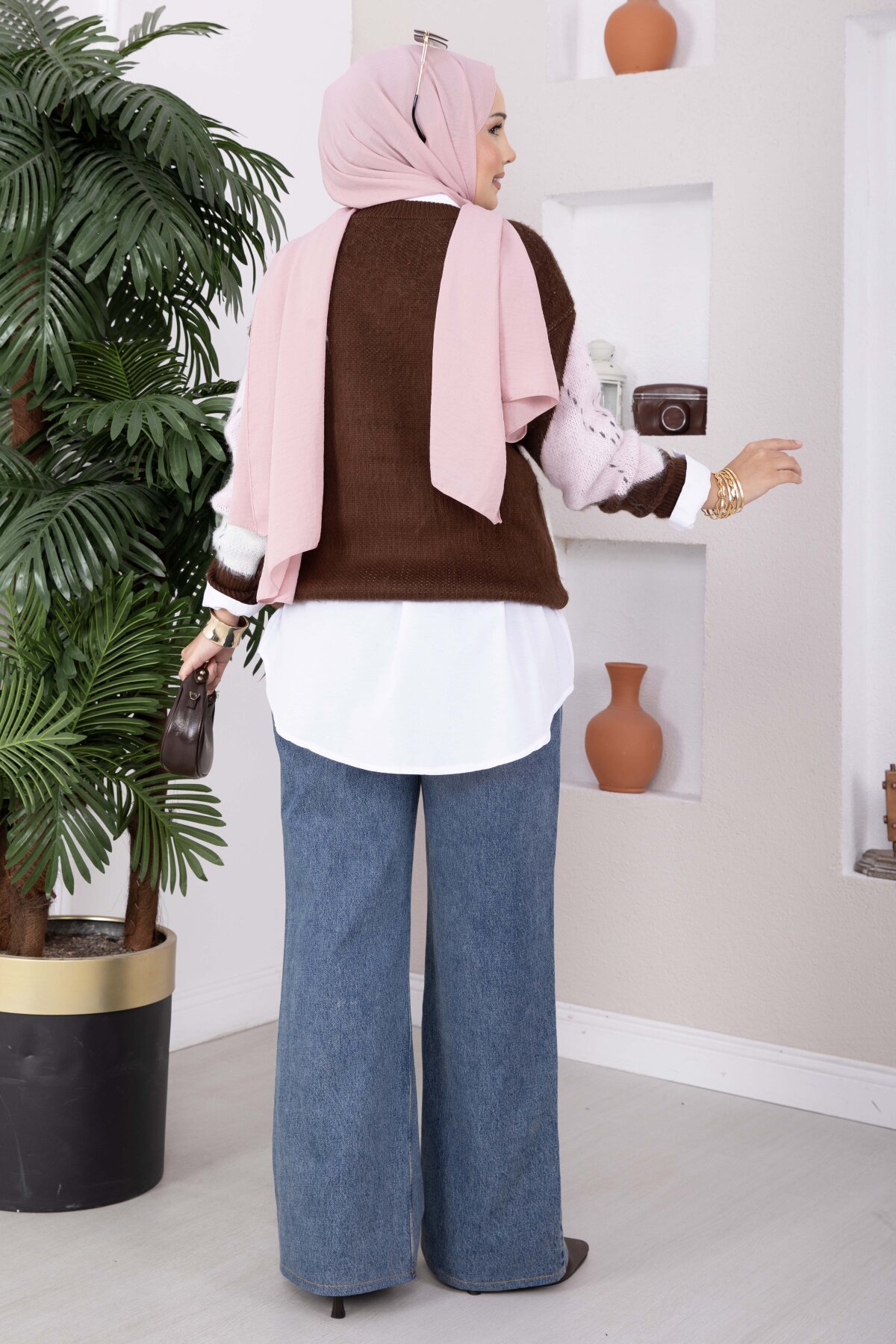 Diamond Pattern Knit Sweater Brown – Image 4