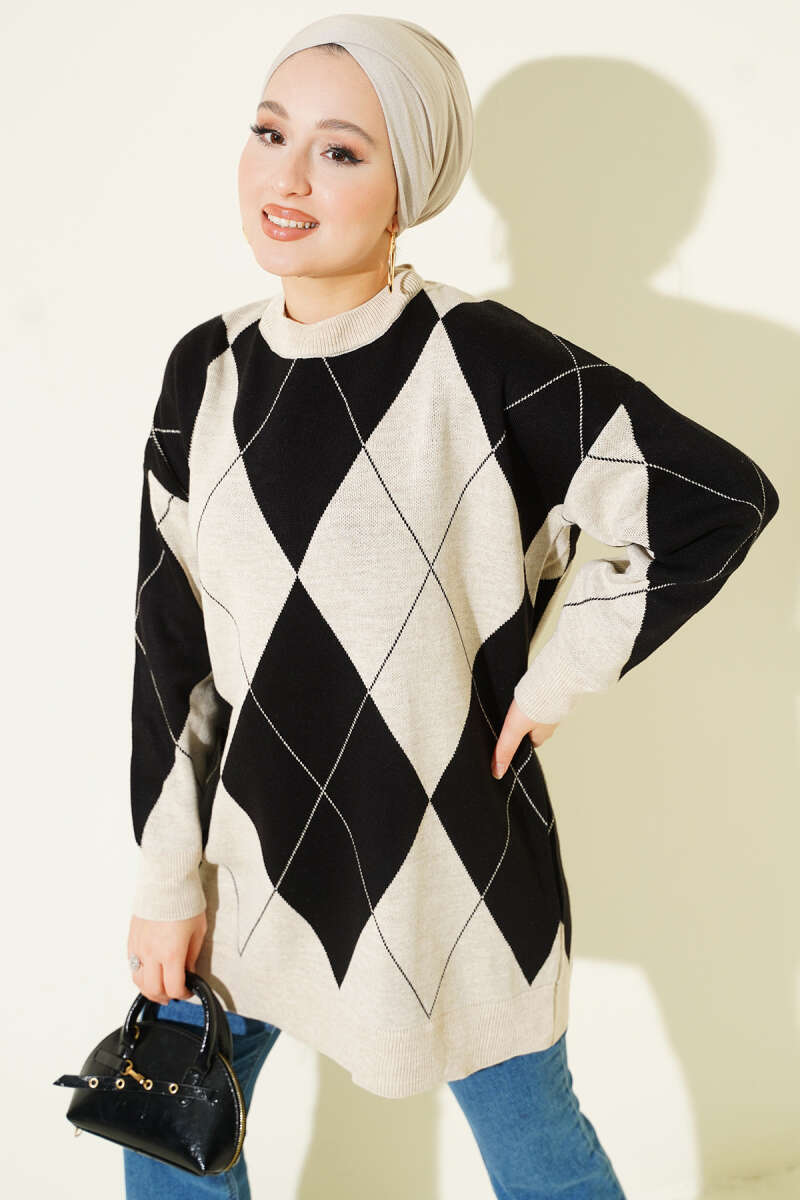 Basic Knit Tunic with Baklava Pattern Stone