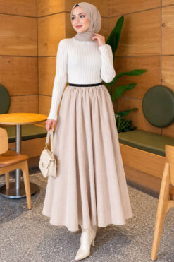 Alternative view of Elastic Waist Plaid Hem Edge Skirt Beige