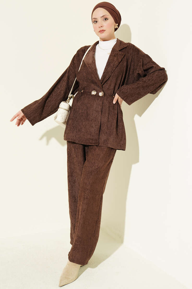 Gold Buttoned Two-Piece Set with Elastic Waist Brown