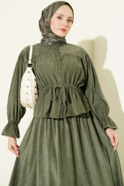 Alternative view of Waistbanded Velvet Two-Piece Set with Hem Edge Khaki