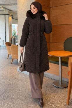 Waist-Elastic Quilted Coat with Fur Trim Light Brown