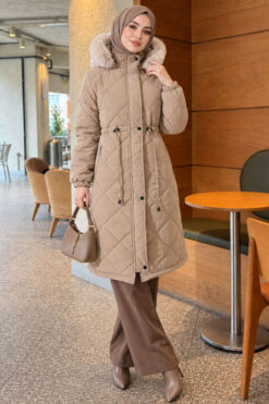 Waist-Elastic Quilted Coat with Fur Trim Beige