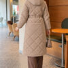 Waist-Elastic Quilted Coat with Fur Trim Beige – Bild 4