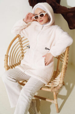 Elastic Waist Plush Cardigan Ecru