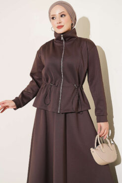 Alternative view of Waistbanded Scuba Two-Piece Set with Hem Edge Brown