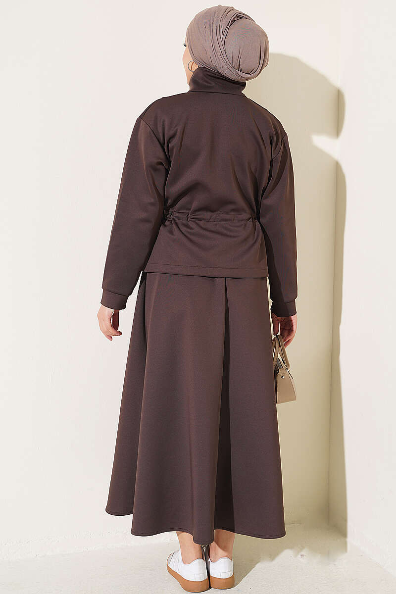 Waistbanded Scuba Two-Piece Set with Hem Edge Brown - Imagen 3