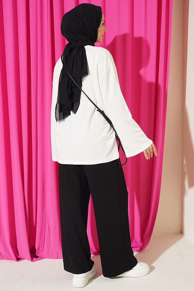 Printed Crew Neck Two-Piece Set Black - الصورة 3