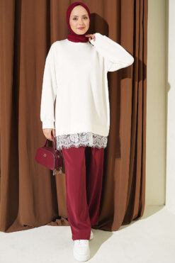 Alternative view of Ribbed Crew Neck Hem-Edge Lace-Trimmed Tunic Ecru