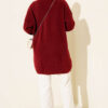 ⁦Crew Neck Sweater with Beard Detail Burgundy⁩ - الصورة ⁦3⁩